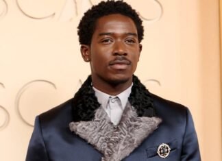 The Inspiration Behind Damson Idris’s Marquise Blue Diamond Brooch at the Oscars