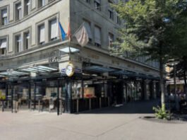 World’s Oldest Watch Store Acquired by Patek
Philippe