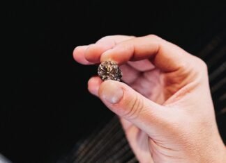 Sotheby’s, De Beers Unveil ‘Jwaneng 28.88’ Diamond