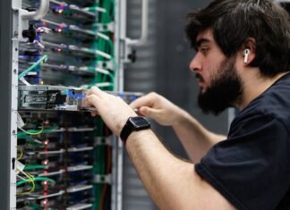 AI replacement soft landing: Proposed law would require companies to give workers 90 days notice