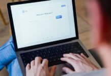 Using AI for financial advice? Here’s what to watch out for.