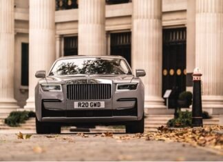 HR Owen Rolls-Royce London wins two global dealer awards