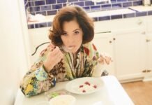 Parker Posey Embraced Humor and Feminism For Her 2026 SAG Actor Awards Fashion