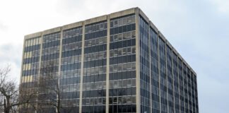 Albany-area boss loses pay over cash, luxury bag