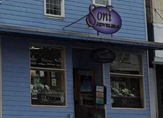 Attorney General Cox settles with Southeast Jewelry Store over Fake Gold Quartz and Gold Nuggets