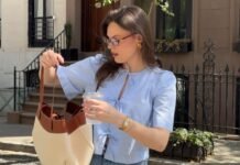 The Best Dressed Women All Over the World Agree, *This* is Undoubtedly the Chicest Top to Wear With Jeans