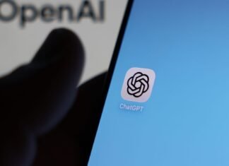 There’s an ‘art’ to writing AI prompts for personal finance, MIT professor says