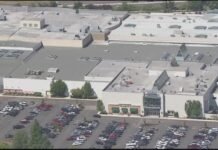 2 break into Washington Square Mall jewelry store, flee scene