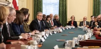 Starmer’s Cabinet Watches and Waits as Mandelson Scandal Returns