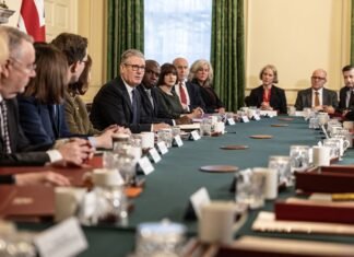Starmer’s Cabinet Watches and Waits as Mandelson Scandal Returns