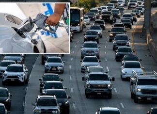 Automakers trade group urges government to scrap gas tax, replace it with vehicle weight fee