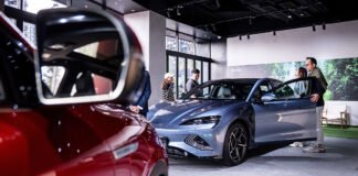 3 Democratic senators urge Trump to block Chinese cars from U.S.