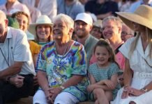 Rory McIlroy’s mom brought the perfect item to Masters champ’s Green Jacket ceremony