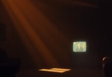 Trump Watches Artemis II Splashdown at $1M Fundraiser