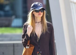 Jennifer Lawrence Gives Last Summer’s Hottest Shoe a Round Two