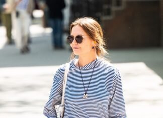 Katie Holmes Proposes a Very New York It-Bag for Spring