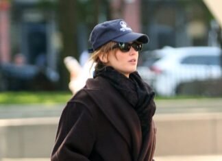 Jennifer Lawrence Just Shattered the Statement Bag Scale