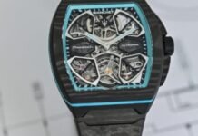 First Look – Bianchet Teams Up with Maserati for a
Limited-Edition UltraFino Maserati