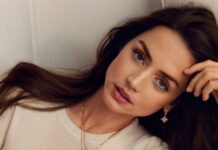 Louis Vuitton House Ambassadors Ana de Armas and Ouyang Nana Present Expanded Color Blossom Jewelry Line