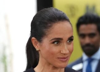 Meghan Markle Doubles Down On Aussie Brands On Day One Of The “Royal” Tour