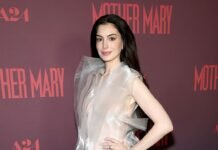 Anne Hathaway Takes a Blink-and-You’ll-Miss-It Approach to Naked Dressing