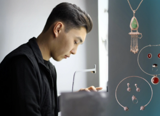 How Kazakh Jeweler Modernizes Traditional Designs