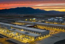 What Do Steve Bannon & Bernie Sanders Have In Common? Opposition To Artificial Intelligence