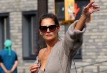 PSA! Katie Holmes Just Revived Her Iconic Styling Hack From 2019
