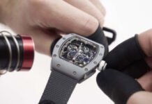 Richard Mille Goes Hyper Lightweight with the RM
55-01