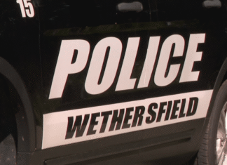 Wethersfield police investigating smash-and-grab robbery at Kay Jewelers