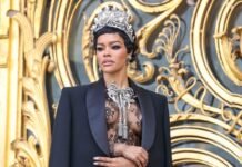 Sparkle in Motion: The Timeless Elegance of Diamond Tassels