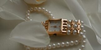 Vintage watches for women offer a timeless and classic appeal: 8 picks to add an old world charm to your wrist