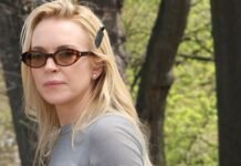 Lindsay Lohan is the latest celebrity to carry the tote bag that all fashion editors are coveting right now – here’s how to get her look