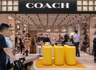 Coach Outlet’s ‘Gorgeous’ Leather Handbag Is ‘Perfect for a Night Out’ and Comes in 16 Colors