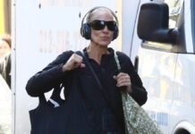 SJP Just Wore Jeans With the One Shoe Trend Carrie Bradshaw Would Never Opt For