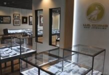 U.S. Coins and Jewelry reopens in new location after decades in prior building