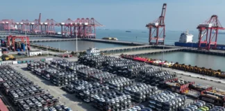 Senators Urge Trump to Ban Chinese Cars Ahead of Beijing Trip