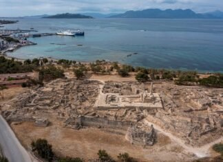 A Golden Discovery: Rare Bronze Age Jewelry Unearthed on Aegina, Greece