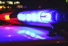 Police looking for masked men who allegedly robbed CT jewelry store with hammers