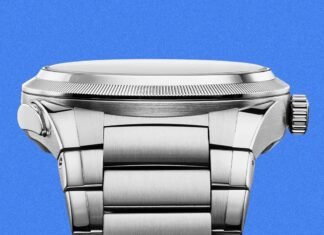 This Elegant Sports Watch Is Secretly the World’s Most Discreet Chronograph