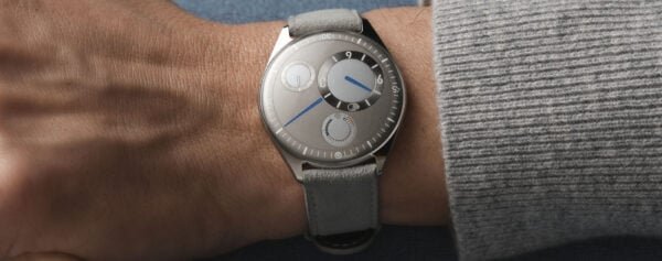 Introducing – Ressence Unveils the Type 11 Powered by its
First Proprietary Movement