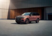 Serena Williams Orders Bespoke Navigator, Lincoln Designers Write Special Messages on the Sills