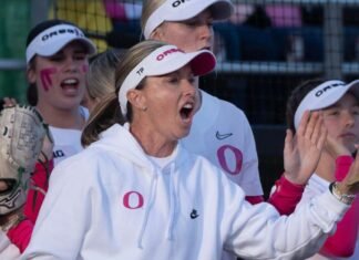 Oregon Softball watches season end in disaster finish to NCAA Tournament