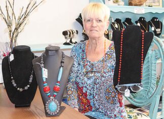 Crafter to instruct others on making jewelry