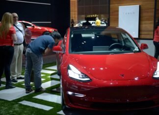 In California, Tesla Does What No Other American Car Maker Can Do
