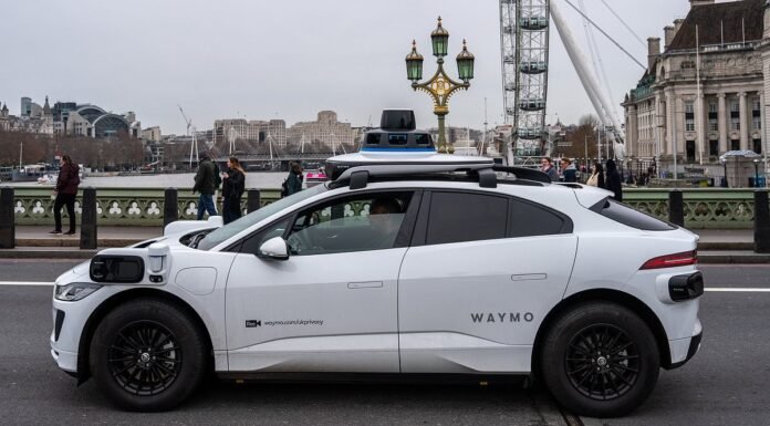 Self-driving cars ‘lack common sense’, says boss of company helping to develop them