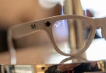 Apple Seeks to Disrupt the Glasses Market the Way It Did With Watches
