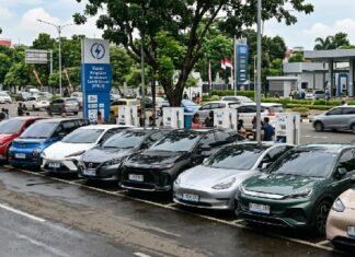 What to Do if Your Electric Car Breaks Down on the Road
