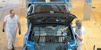 Why are 125,000 more German auto jobs at risk by 2035?