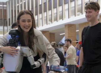 ‘AI washing’: firms are scrambling to rebrand themselves as tech-focused